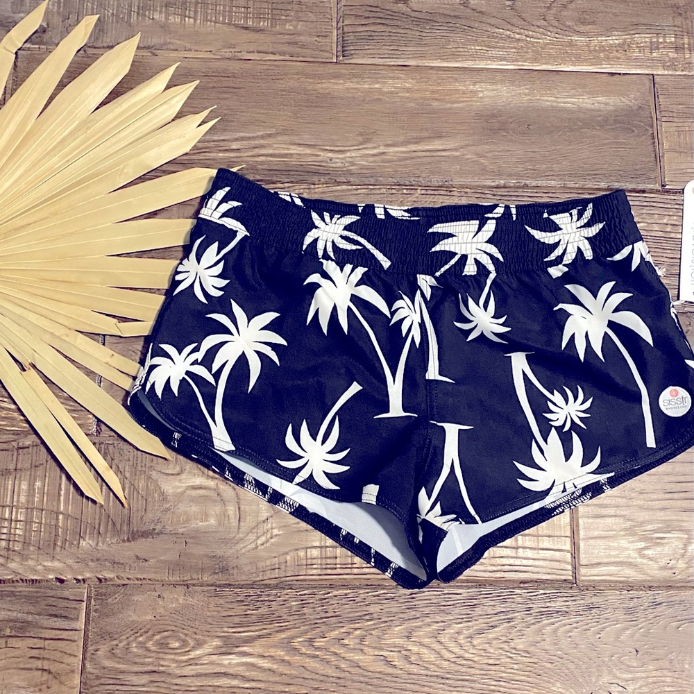 NWT Sisstrevolution board shorts sweet sol pull on Size small